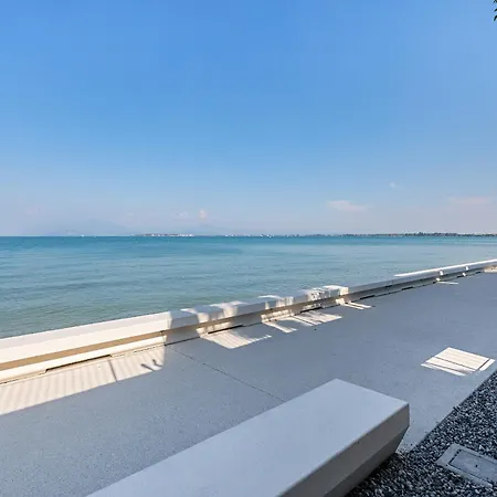 Appartement Residenza Miralago Iii By Wonderful Italy Desenzano del Garda